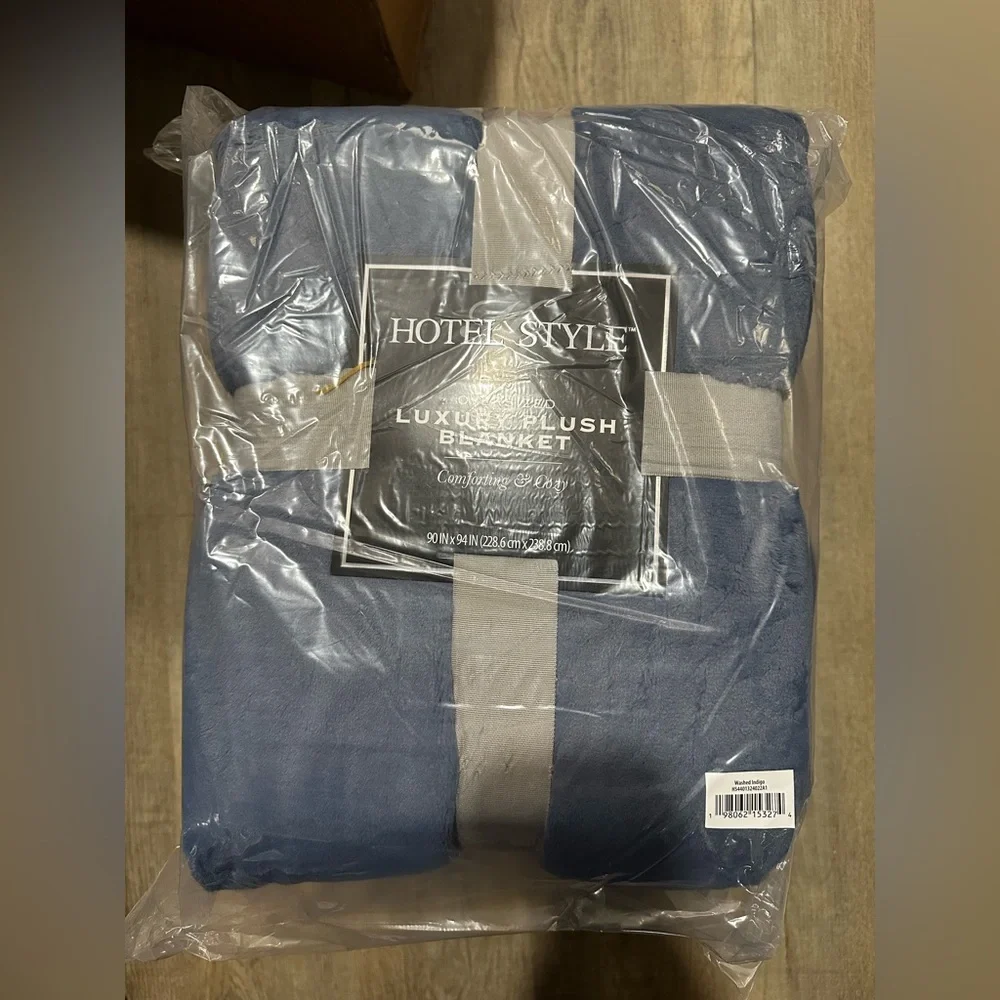 Oversized Luxury Plush Blanket, Full/Queen, 90